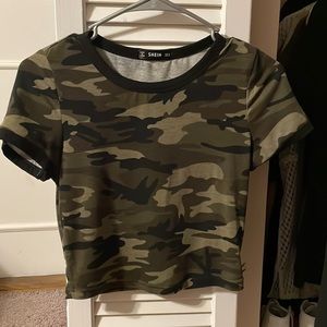 SHEIN camo crop top tee
